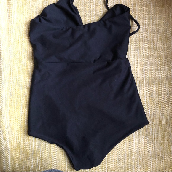 Hackwith Design House ( HDH ) Retie swimsuit - Picture 6 of 12